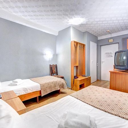 Hotel 7F Kiev Ngoại thất bức ảnh