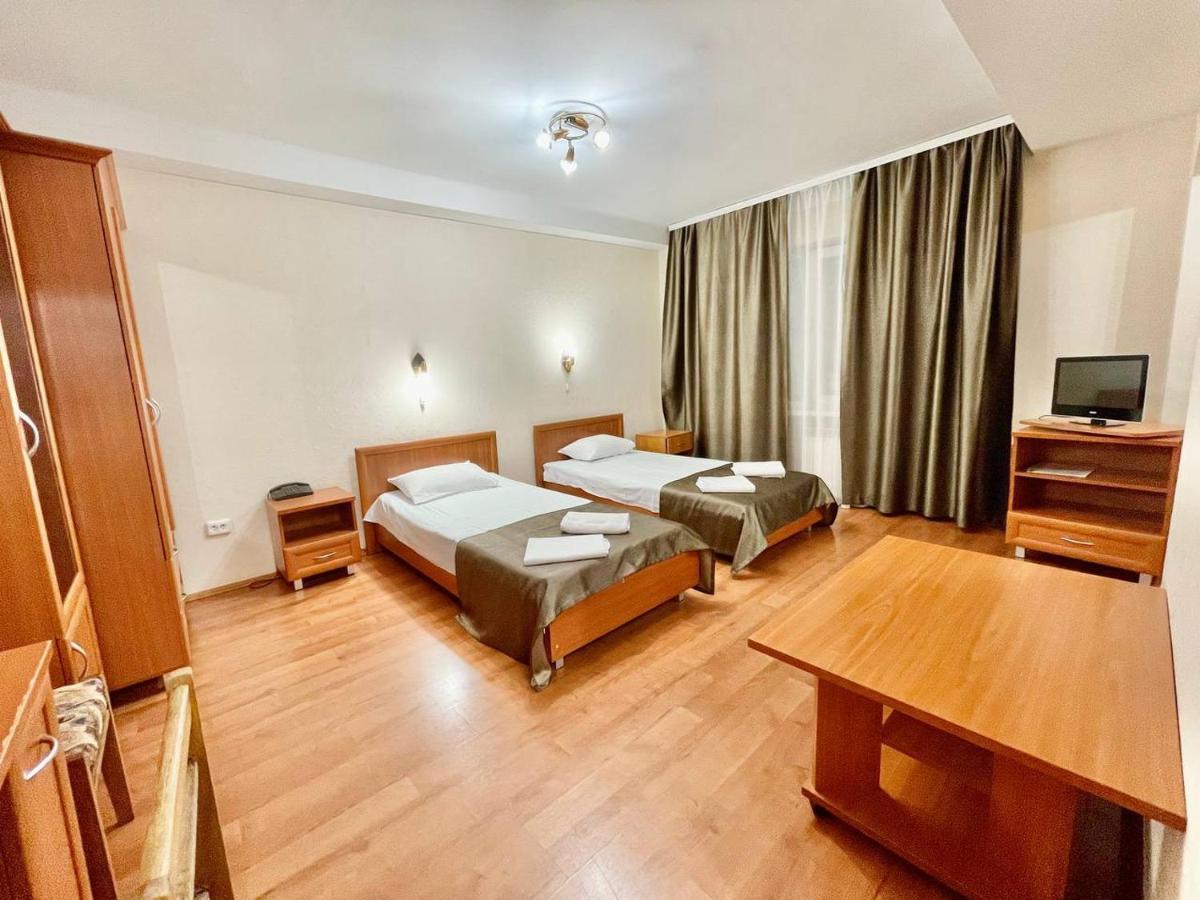 Hotel 7F Kiev Ngoại thất bức ảnh