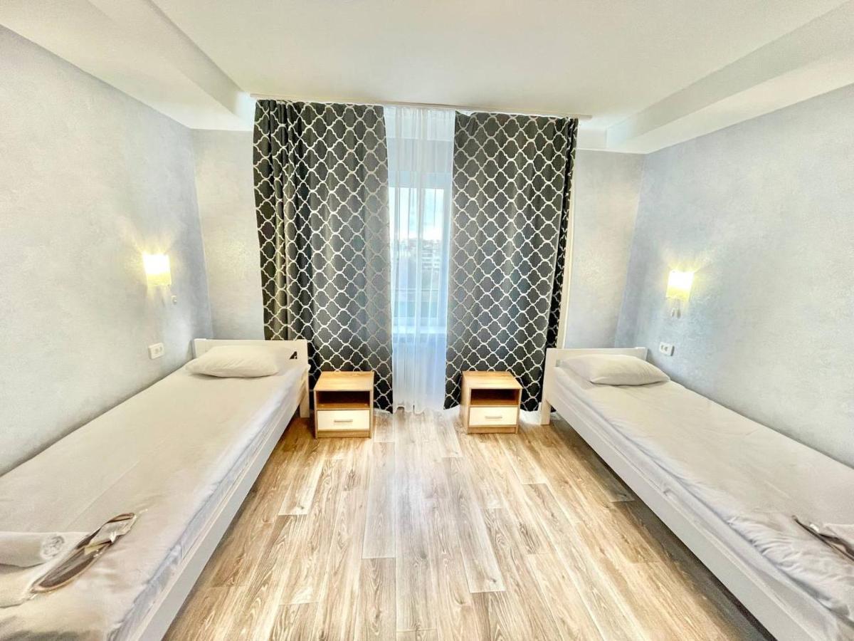 Hotel 7F Kiev Ngoại thất bức ảnh
