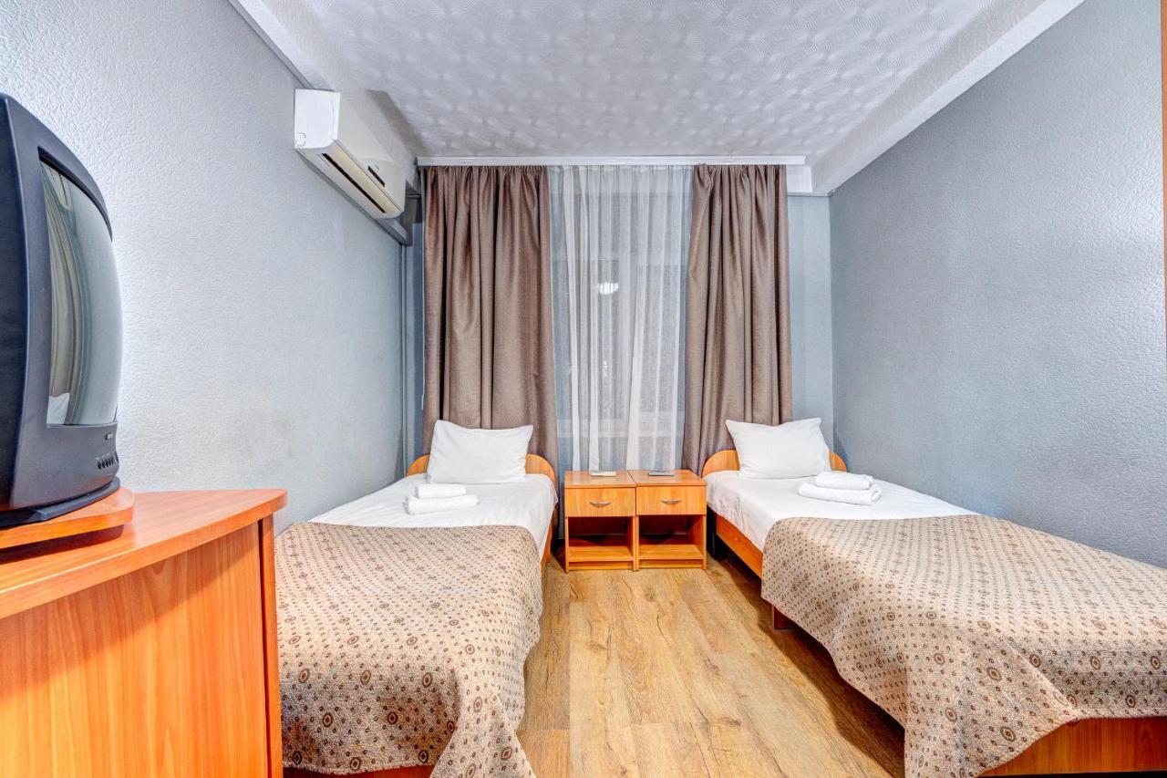 Hotel 7F Kiev Ngoại thất bức ảnh