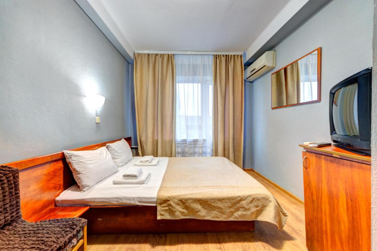 Hotel 7F Kiev Ngoại thất bức ảnh